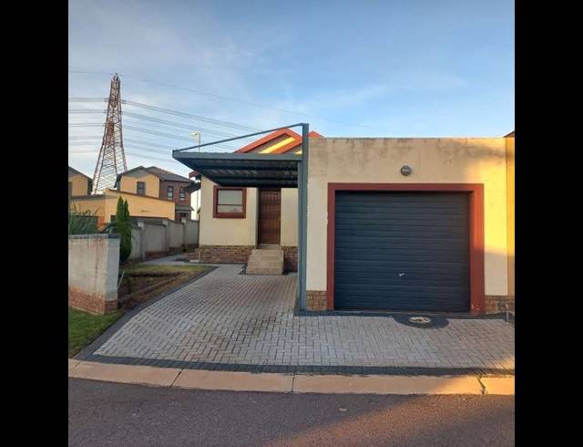 3 BEDROOM HOUSE TO LET IN KOSMOSDAL